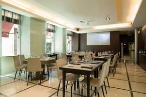 thumbnail: Restaurant