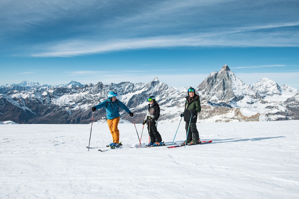 Snow and ski sports