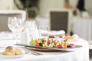 thumbnail: Outdoor dining