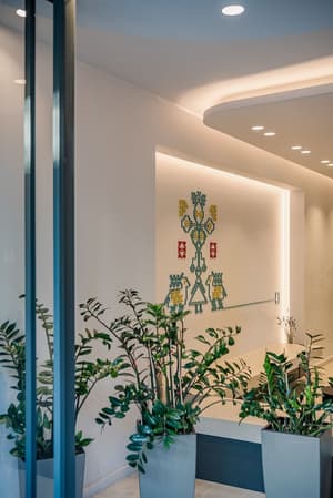 thumbnail: Lobby sitting area