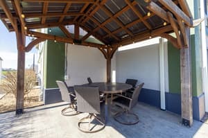 thumbnail: Terrace/patio