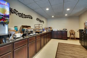 thumbnail: Breakfast area