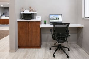 thumbnail: Business center