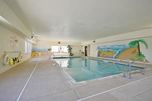 thumbnail: Pool
