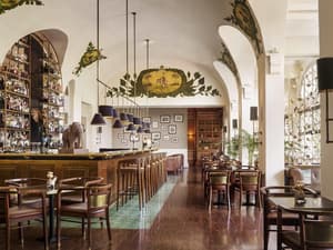 thumbnail: Bar (on property)