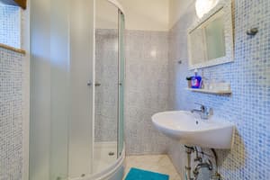 thumbnail: Interior