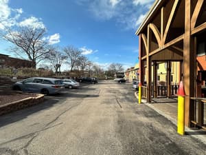 thumbnail: Front of property