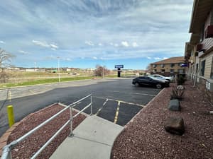 thumbnail: Exterior