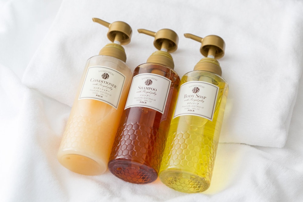 Bathroom amenities