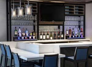 thumbnail: Bar (on property)