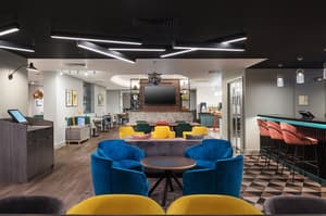 thumbnail: Bar (on property)