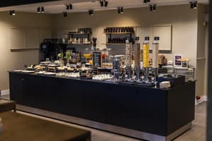 thumbnail: Breakfast area