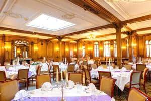thumbnail: Restaurant