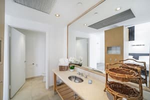 thumbnail: Bathroom sink