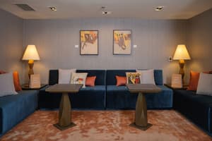thumbnail: Lobby sitting area