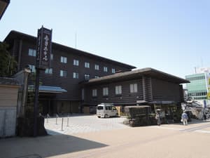 thumbnail: Exterior