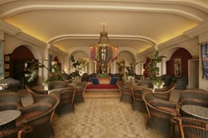 thumbnail: Lobby sitting area