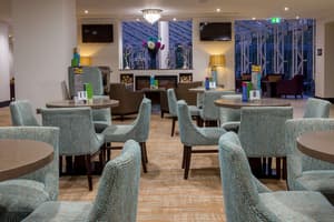 thumbnail: Bar (on property)