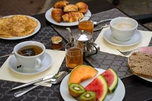 thumbnail: Breakfast area