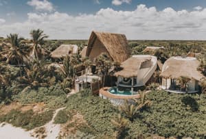 thumbnail: Front of property