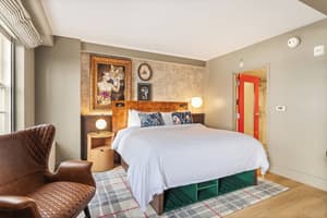 thumbnail: Room