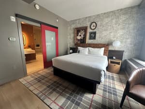 thumbnail: Room