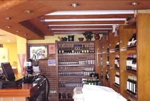 thumbnail: Bar (on property)