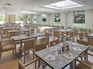 thumbnail: Restaurant
