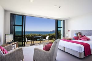 thumbnail: Front of property - evening/night