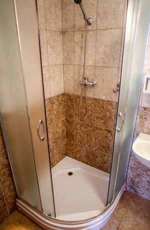 thumbnail: Bathroom shower