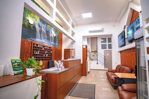 thumbnail: Interior entrance