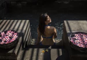 thumbnail: Massage
