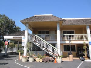 thumbnail: Exterior