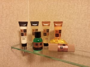 thumbnail: Bathroom amenities