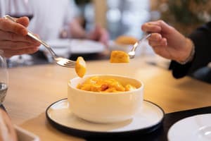 thumbnail: Restaurant
