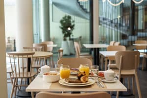 thumbnail: Breakfast area