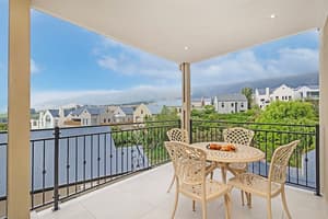 thumbnail: Front of property