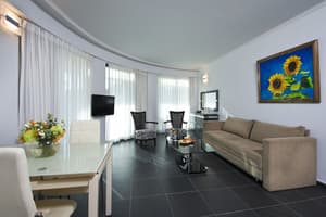 thumbnail: Living room