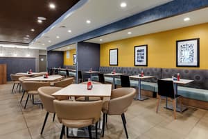 thumbnail: Breakfast area