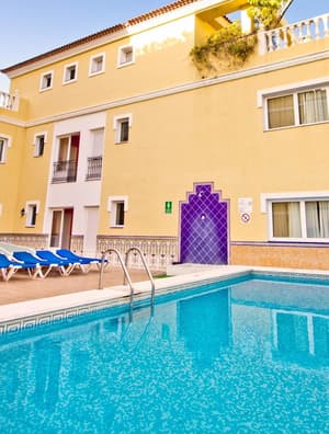 thumbnail: Outdoor pool