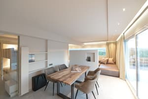 thumbnail: In-room dining