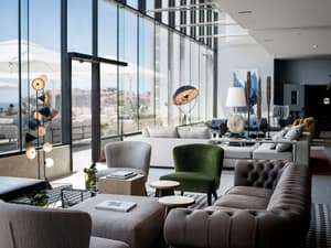 thumbnail: Lounge