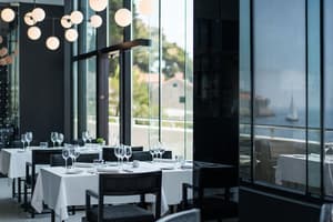 thumbnail: Restaurant