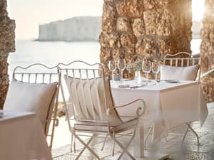 thumbnail: Restaurant