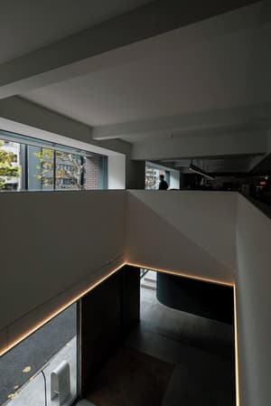 thumbnail: Interior entrance