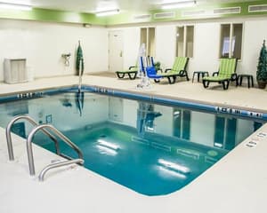 thumbnail: Pool