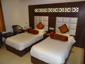 thumbnail: Interior detail