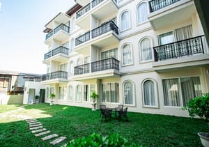 thumbnail: Exterior