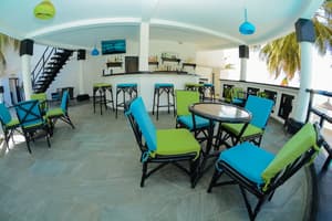 thumbnail: Breakfast area