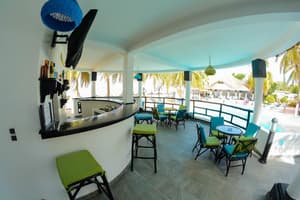 thumbnail: Breakfast area